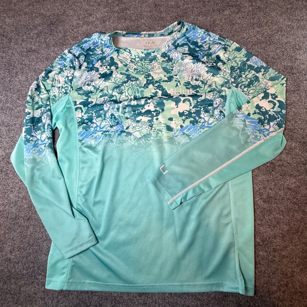 Huk Women Teal Aqua Camo Long Sleeve Mesh Performance Fishing Shirt Size M